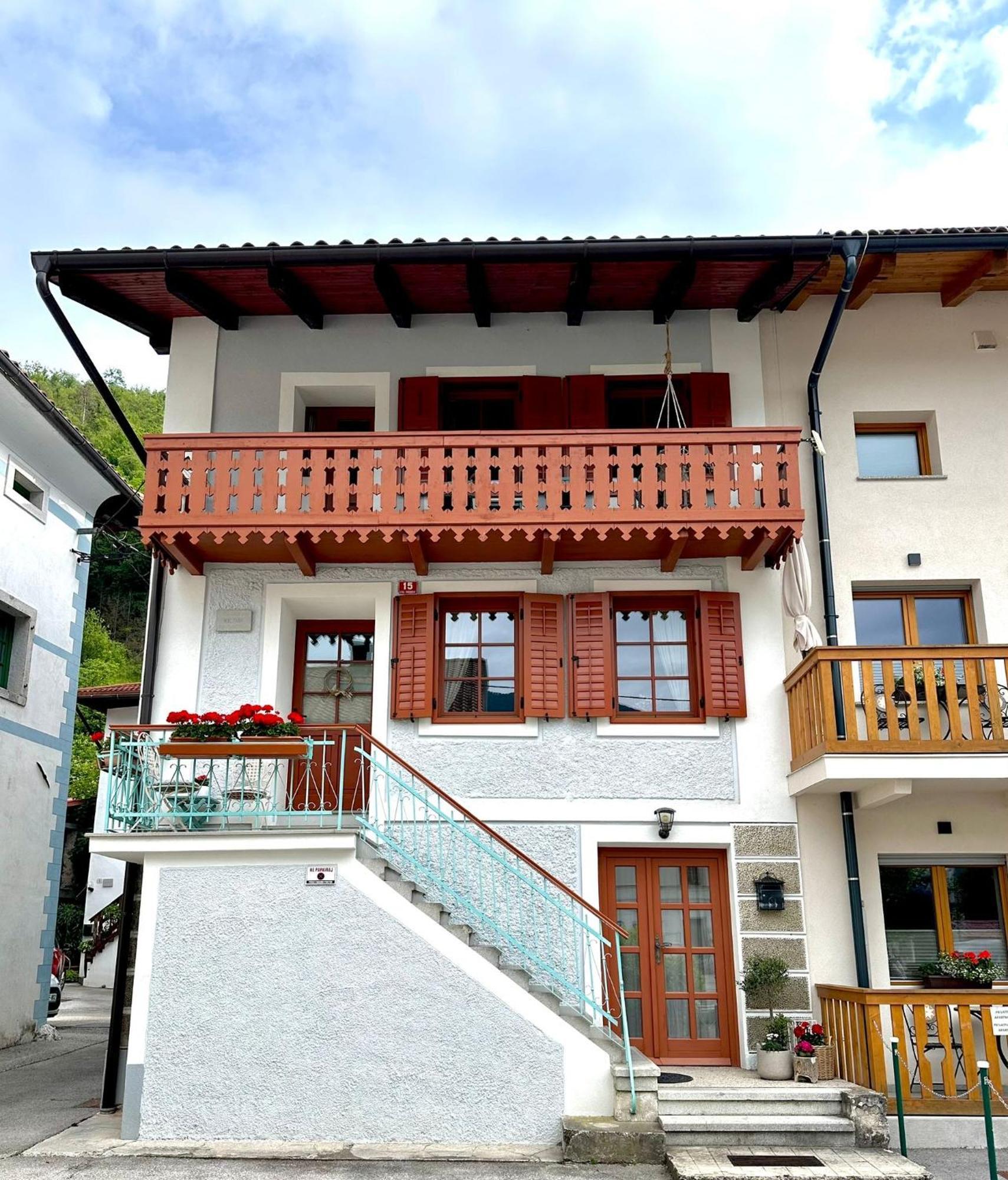 Hisa Rejmr With Private Parking Villa Kobarid Exterior foto